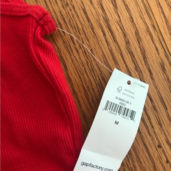 NWT Gap Ribbed Tank - Size M - Picture 3 of 3